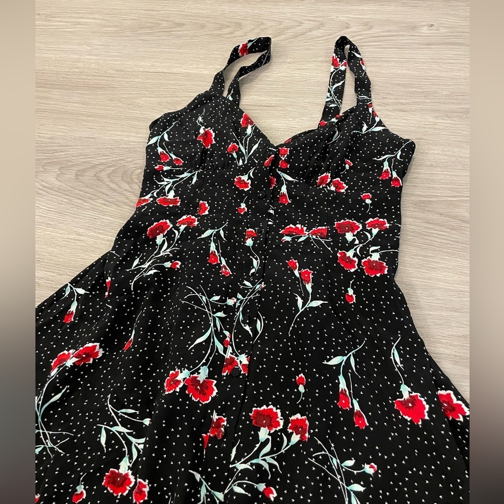 FREE PEOPLE Cute Black & Red Floral Dress w/ peephole twisted back. - Picture 6 of 12